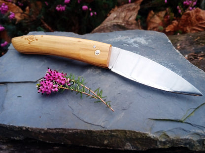 Couteau à champignons artisanal – Buis de Bigorre & gravures pyrénéennes (pièce unique)