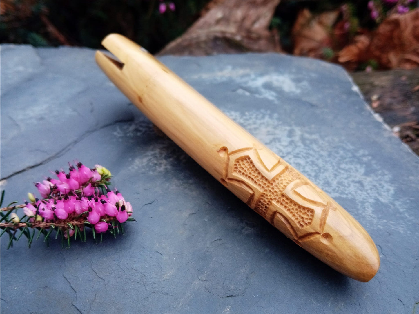 Couteau à champignons artisanal – Buis de Bigorre & gravures pyrénéennes (pièce unique)