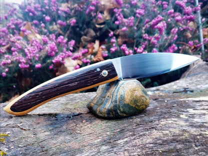 Couteau à champignons artisanal – Buis de Bigorre avec plaquettes en wengé (pièce unique)